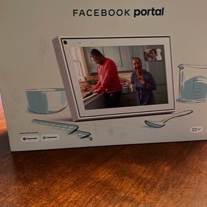 Facebook Portal. BRAND NEW, box never opened. Smart video calling 195$ Amazon